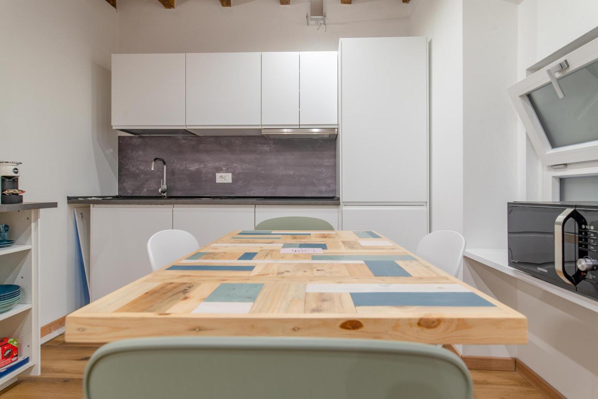 Apartmán The Happyhouse, No Lift By Happyhostorino Exteriér fotografie